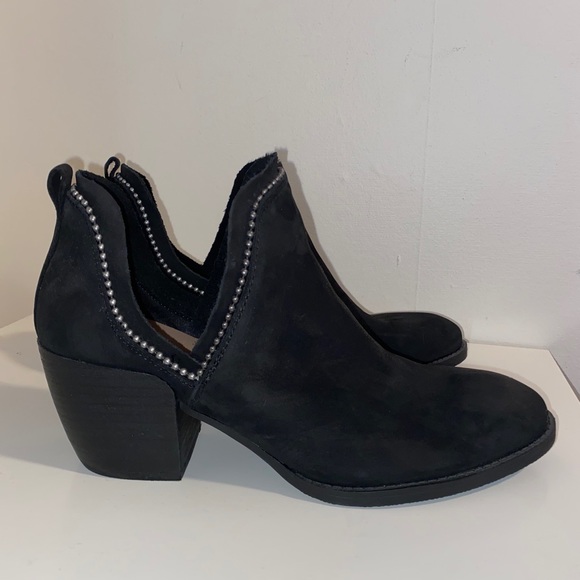 Crown Vintage Black booties- size 8 1/2 Black